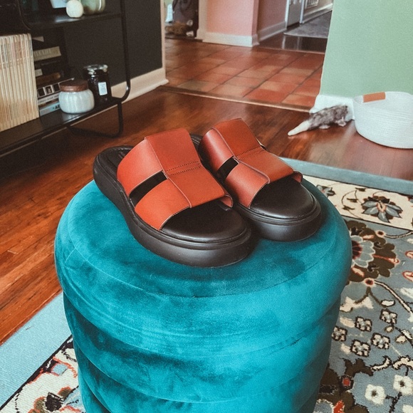 Vagabond Blenda Brown/Black Leather Sandals - Size US women’s 9 - Picture 1 of 4